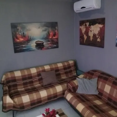 Appartement Check-in 2 Bedroom Flat Center Tirana