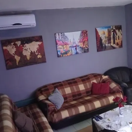 Apartment Entire Flat To Chill-inn Tirana