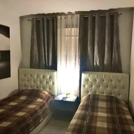 Lejlighed Entire Flat To Chill-inn *