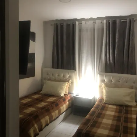 Lejlighed Entire Flat To Chill-inn *