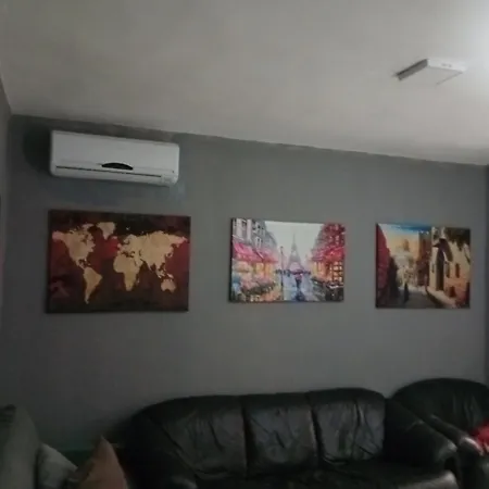 Entire Flat To Chill-Inn Apartman Tirana